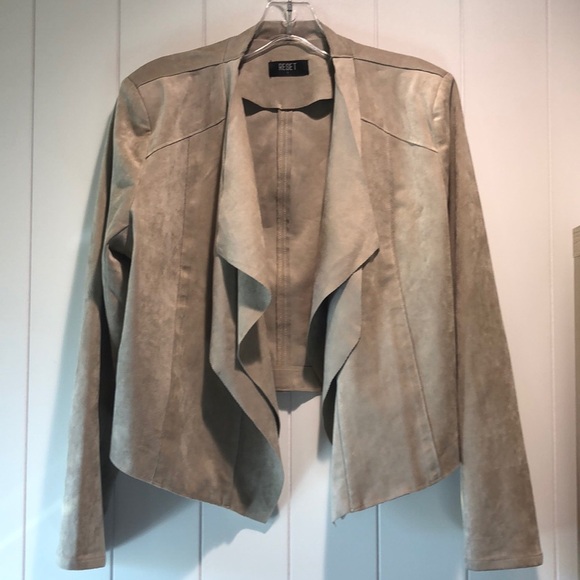 Reset faux suede open front jacket light tan with stretch shorter in back L - Picture 1 of 10